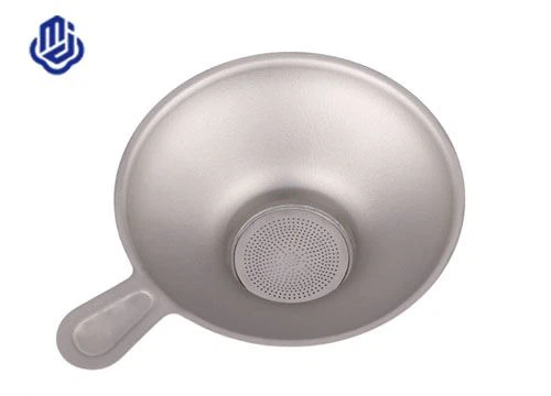 Gryno titano arbatos infuzorius